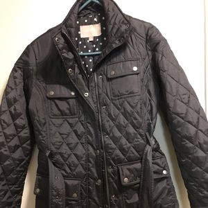 Women’s gray jacket.